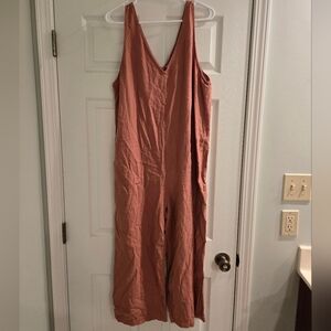 Universal Thread salmon colored jumpsuit size large